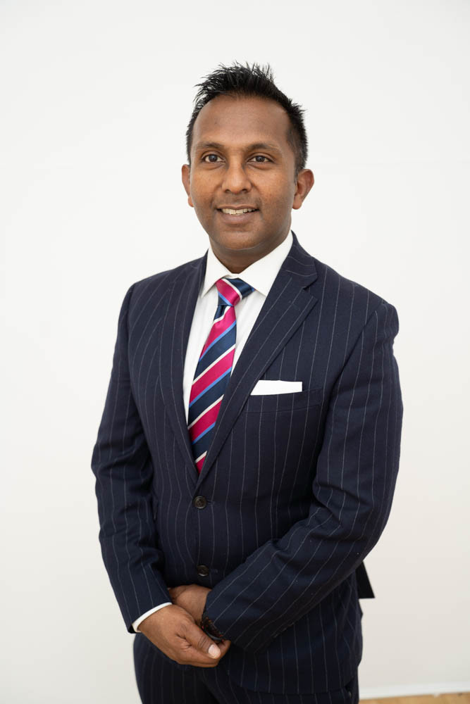 Mr Aruna Munasinghe 